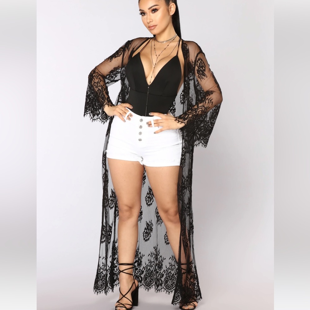NWT FN Lovers and Lace Kimono